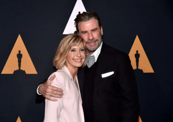 ‘Grease’ Star Olivia Newton-John Dies at 73; Another Bus of Illegal Immigrants Arrives in NYC | NTD Evening News