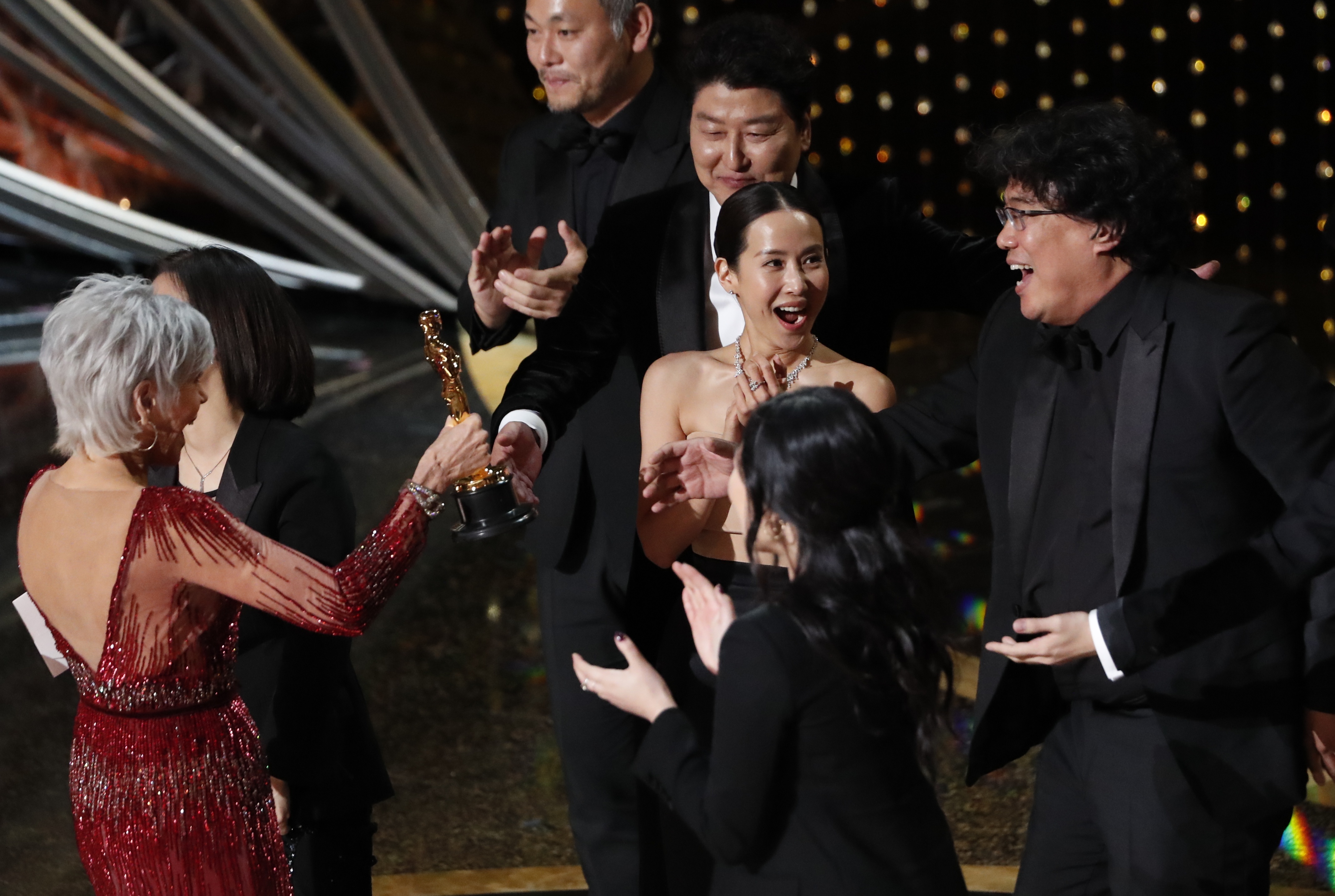 Kwak Sin Ae and Bong Joon Ho win Oscar