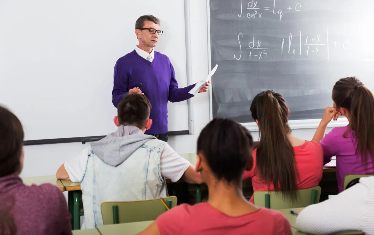 Far from being irrelevant pieces of trivia, content knowledge provides students with the essential building blocks that make higher-level learning and critical thinking possible. (Iakov Filimonov/Shutterstock)