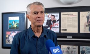 Doctor Reveals What He Appreciates Most About ‘Graceful, Colorful, Elegant’ Shen Yun