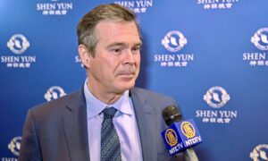 Shen Yun Greeted With a Warm Embrace in Philadelphia