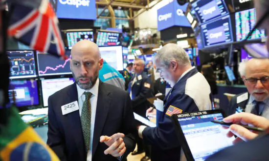 Stock Rally Fades as FDA Official Says Coronavirus Is ‘on the Cusp of’ Pandemic