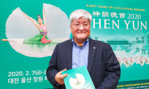 South Korean University Chairman Appreciates Meaning of Life at Shen Yun Performance