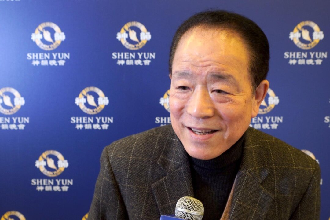 Um Junghaeng, principal of South Korea’s Ulsan Art high School, enjoyed the Shen Yun Performance at Ulsan Culture Art Center in South Korea’s Ulsan City on Feb. 12, 2020. (Quan Jing-lin/The Epoch Times)