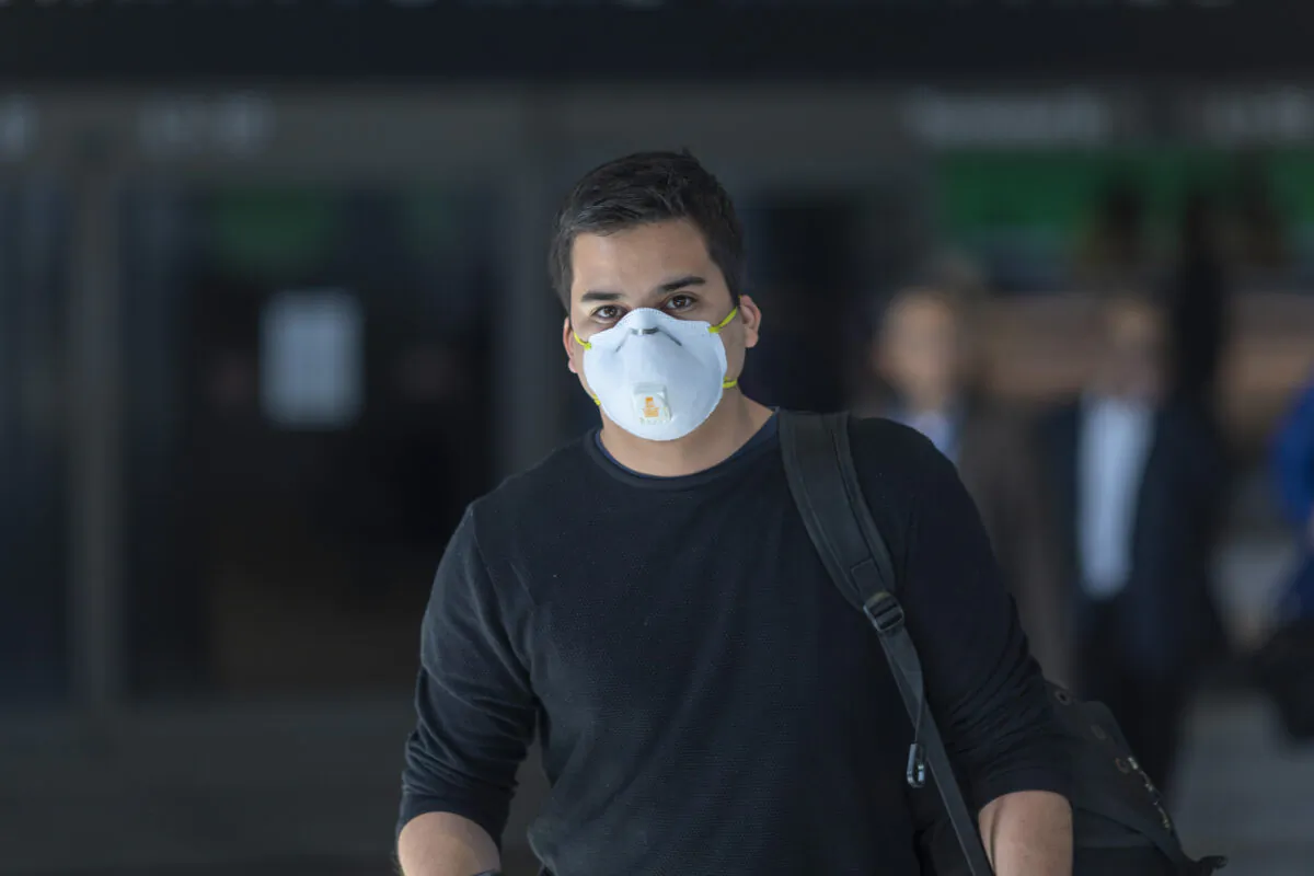 A man wearing a mask at Los Angeles International Airport in California on Feb. 2, 2020. (David McNew/Getty Images)