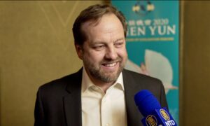 Artistry, Beauty of Shen Yun Impresses Burlington Audience