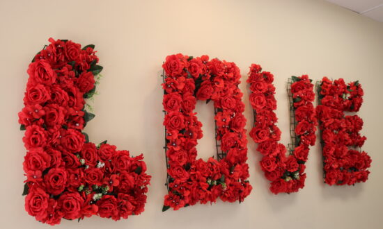 Feds, States Warn About Romance Scams Ahead of Valentine’s Day