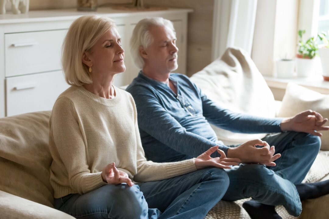 Mindfulness meditation can help us increase focus and decrease stress. (fizkes/Shutterstock)