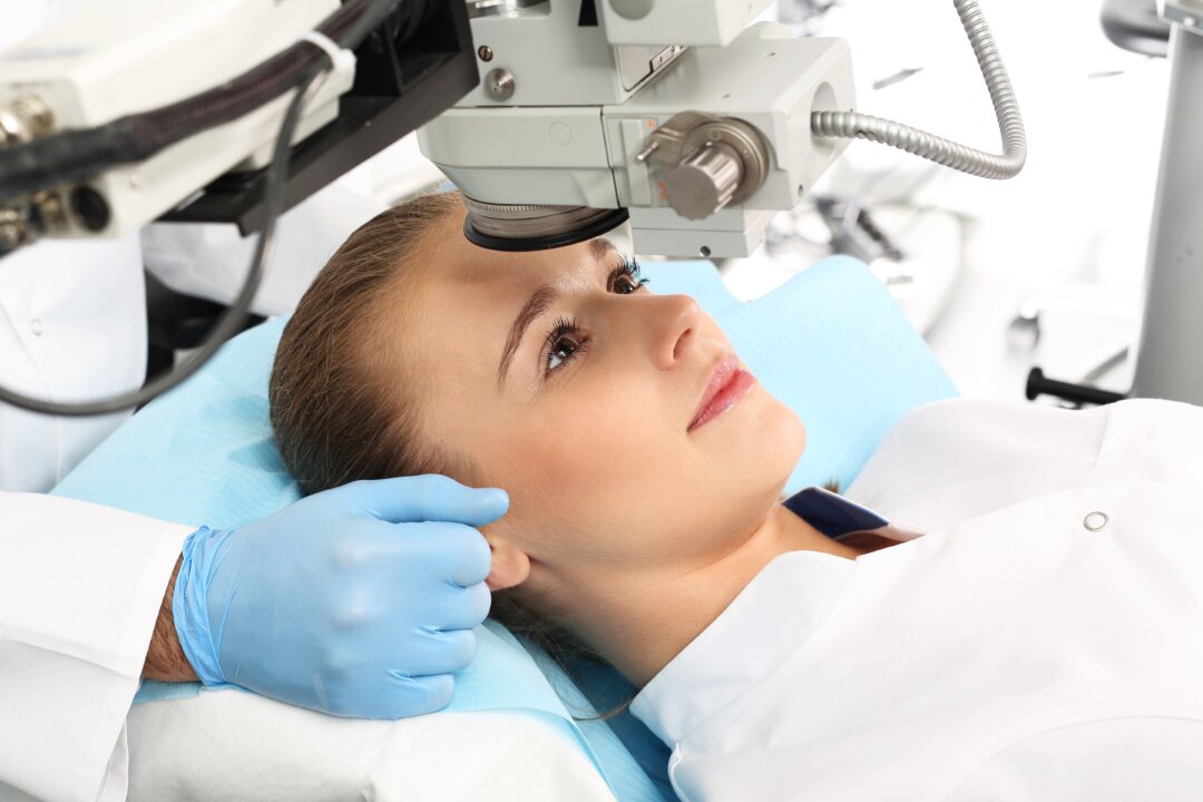 LASIK can give most people a new lease on eyesight, but for a very few it can result in excruciating complications. (Robert Przybysz/Shutterstock)