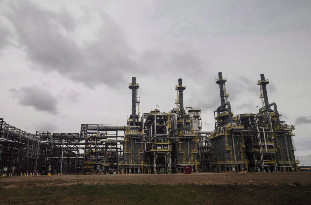 An oilsands processing unit at the Suncor Fort Hills facility in Fort McMurray, Alta., in a file photo. (The Canadian Press/Jason Franson)