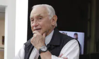 Billionaire Wexner Says He Went to Epstein’s Island, Didn’t Know of Crimes