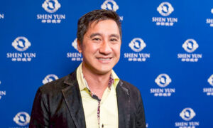 Businessman Runs Into Shen Yun Artists a Week Before Seeing Them on Stage
