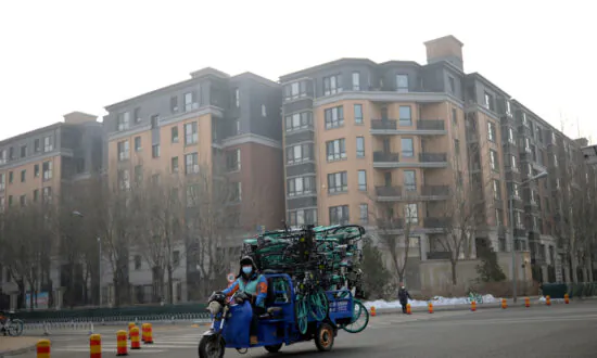 US Manufacturers Scramble for Costly Alternatives as Coronavirus Cuts Chinese Supplies