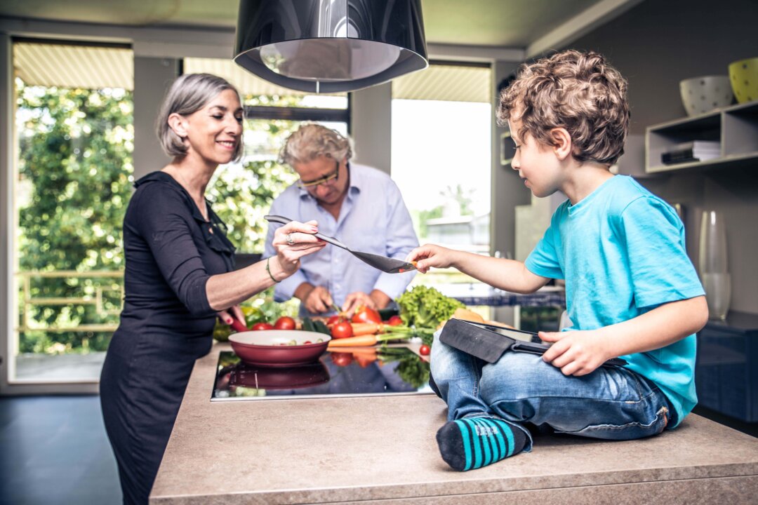Researchers
believe that a person’s protein needs
change with age and
that vegetable protein
causes fewer health issues. (oneinchpunch/Shutterstock)