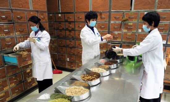 Preliminary Results From Clinical Trials for Coronavirus Treatments Expected in 3 Weeks