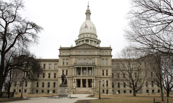 The Michigan State Capital building is seen in Lansing, Mich., on March 17, 2008.  (Bill Pugliano/Getty Images)