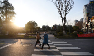 Australian University Offers Chinese Students Nearly $1K to Return via Third Country