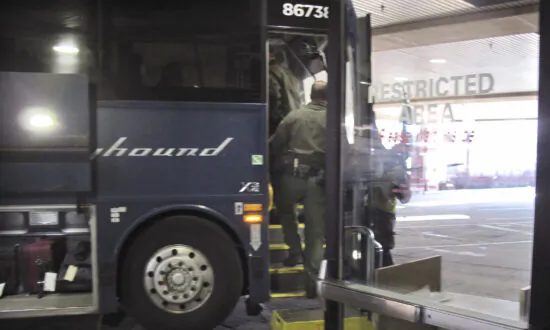 Greyhound to Stop Allowing Immigration Checks on Buses