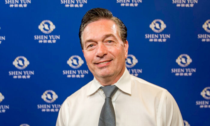 Dancer Marvels at Shen Yun: ‘The synchronization of those formations was just fabulous’