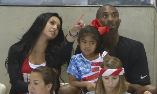 Los Angeles Honors Kobe, Gianna Bryant With Public Memorial