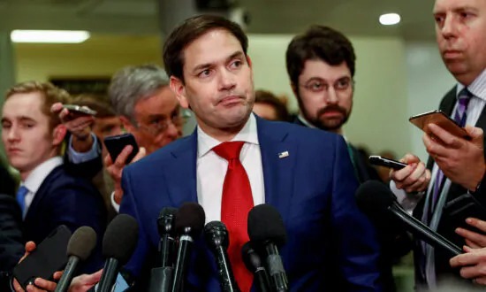 US Senator Warns of Corruption Amid Opening of Chinese Loan Market