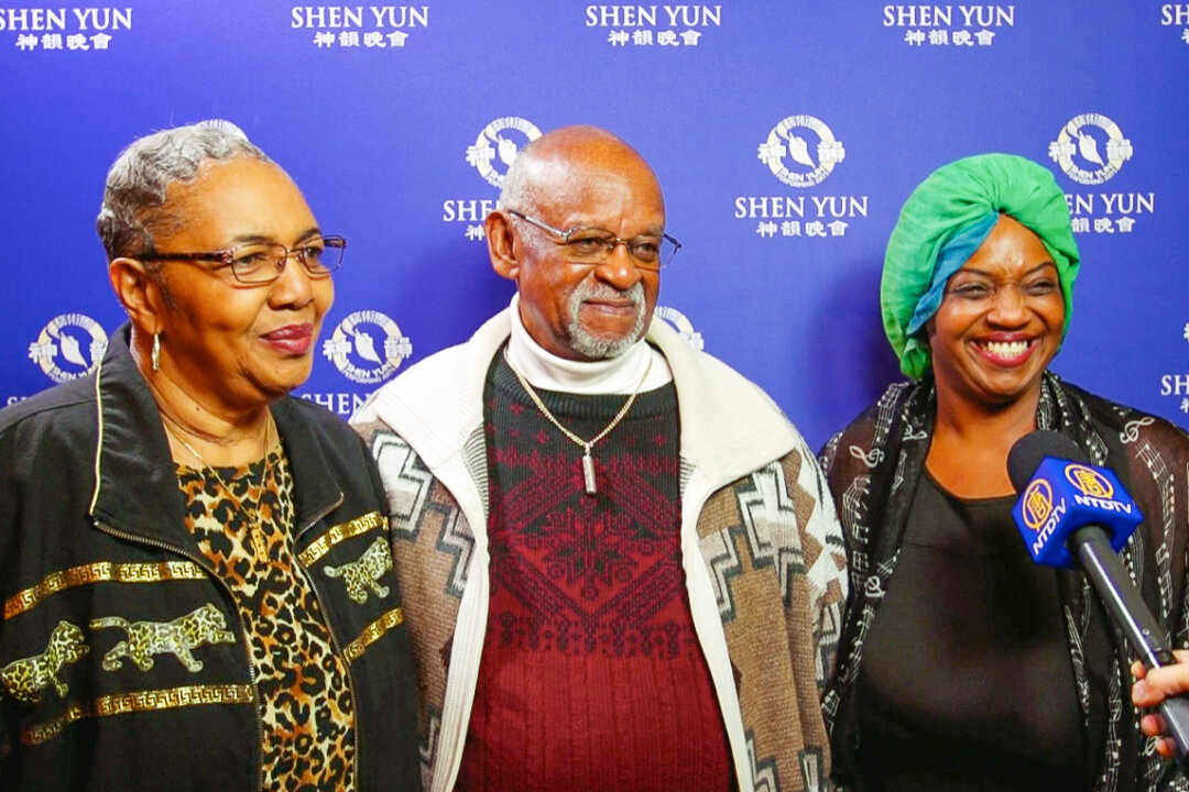 Tonya Ward (R) enjoyed Shen Yun Performing Arts with her parents, who saw Shen Yun last year and brought Ward, at the Orpheum Theater in Omaha, Nebraska, on Feb. 25, 2020. (NTD Television)