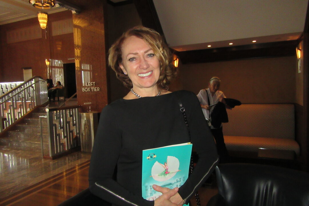 Former classical ballet dancer with the Russian Classical Ballet, Larissa Solovieva attended Shen Yun Performing Arts at the The Smith Center for the Performing Arts in Las Vegas, Nevada, on Feb. 27, 2020. (Jana Li/The Epoch Times)