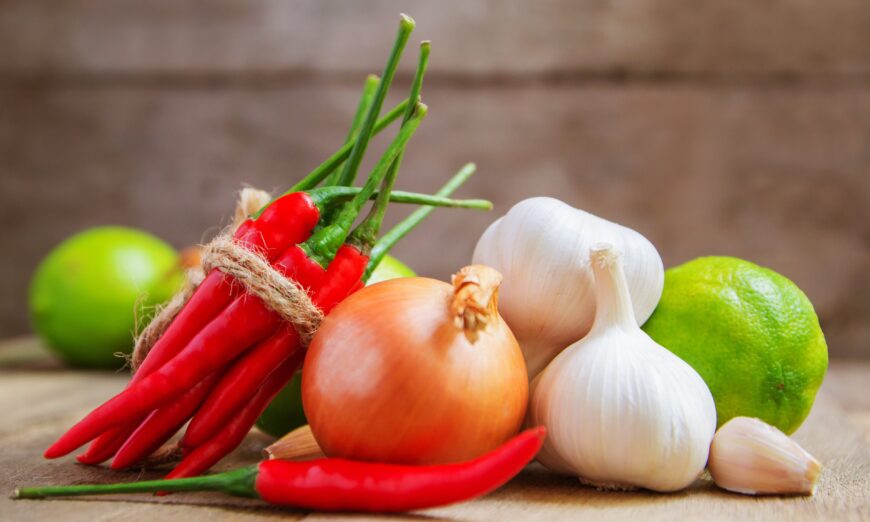 Onions, garlic and peppers have properties that can help keep your blood circulating well. (NUM LPPHOTO/Shutterstock)