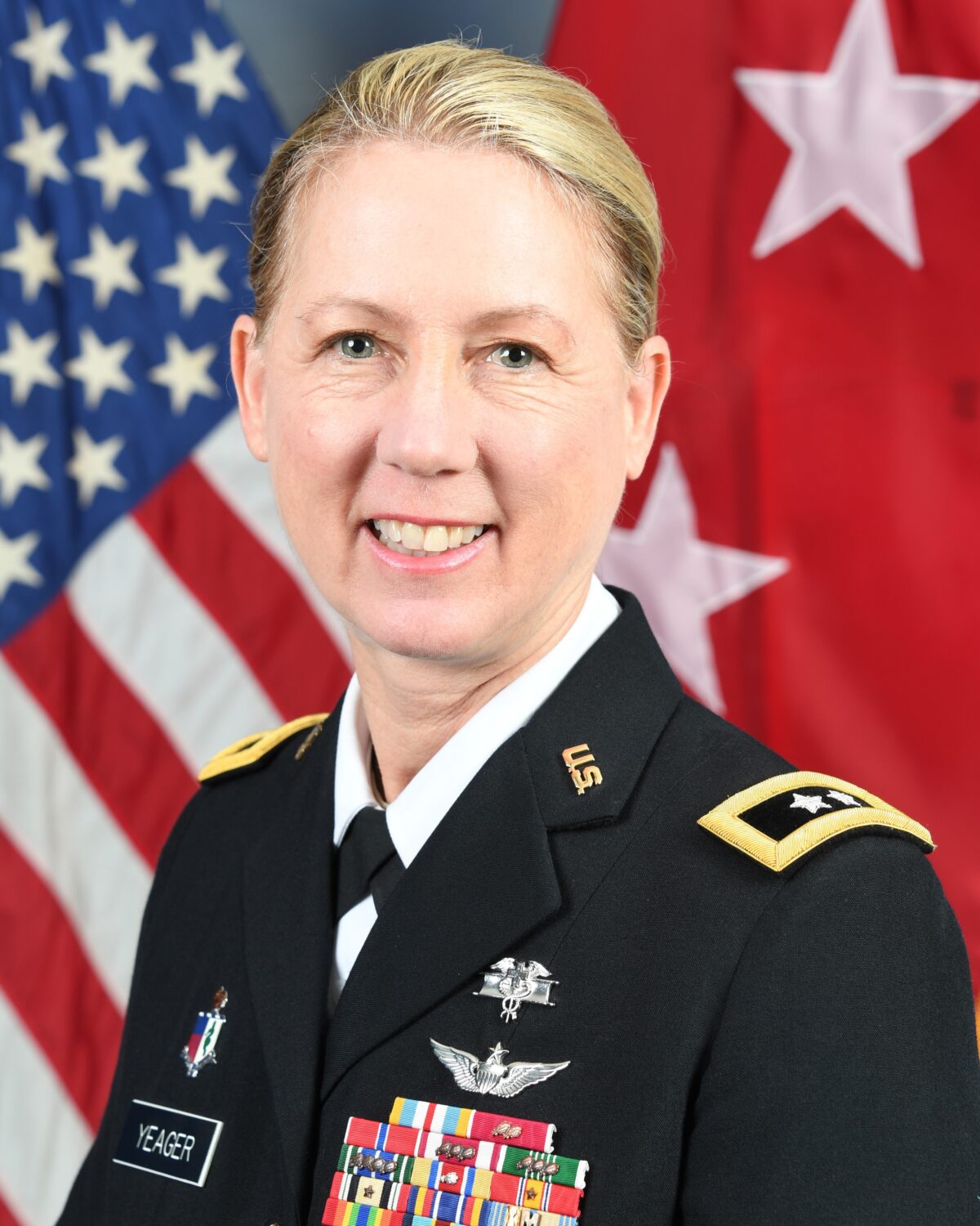 Female Army General Becomes the First Woman Infantry Division Commander ...