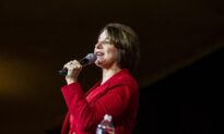 Amy Klobuchar Says Her Husband Tested Positive for COVID-19