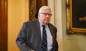 Senators Introduce Bill to End Lavish Pay of Employees at Consumer Financial Protection Bureau