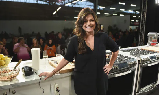 Valerie Bertinelli Cut From Food Network’s ‘Kids Baking Championship’