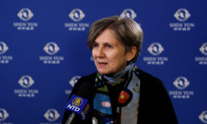 CCUNESCO Chair Felt Like Leaping Out of Her Seat at Shen Yun
