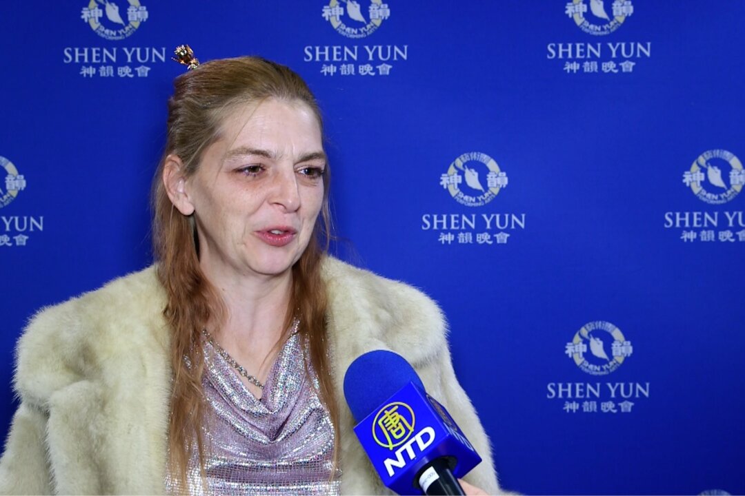 Tanya FuQua-Abbas, business co-owner, attended Shen Yun Performing Arts in Arizona at the Phoenix Orpheum on March 4, 2020. (NTD Television)