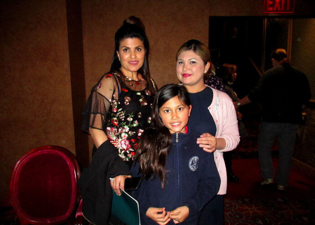 Business owner Stephanie Watson (L), her granddaughter, and daughter, attend Shen Yun Performing Arts at the Phoenix Orpheum in Arizona on March 4, 2020. (Linda Jiang/The Epoch Times)