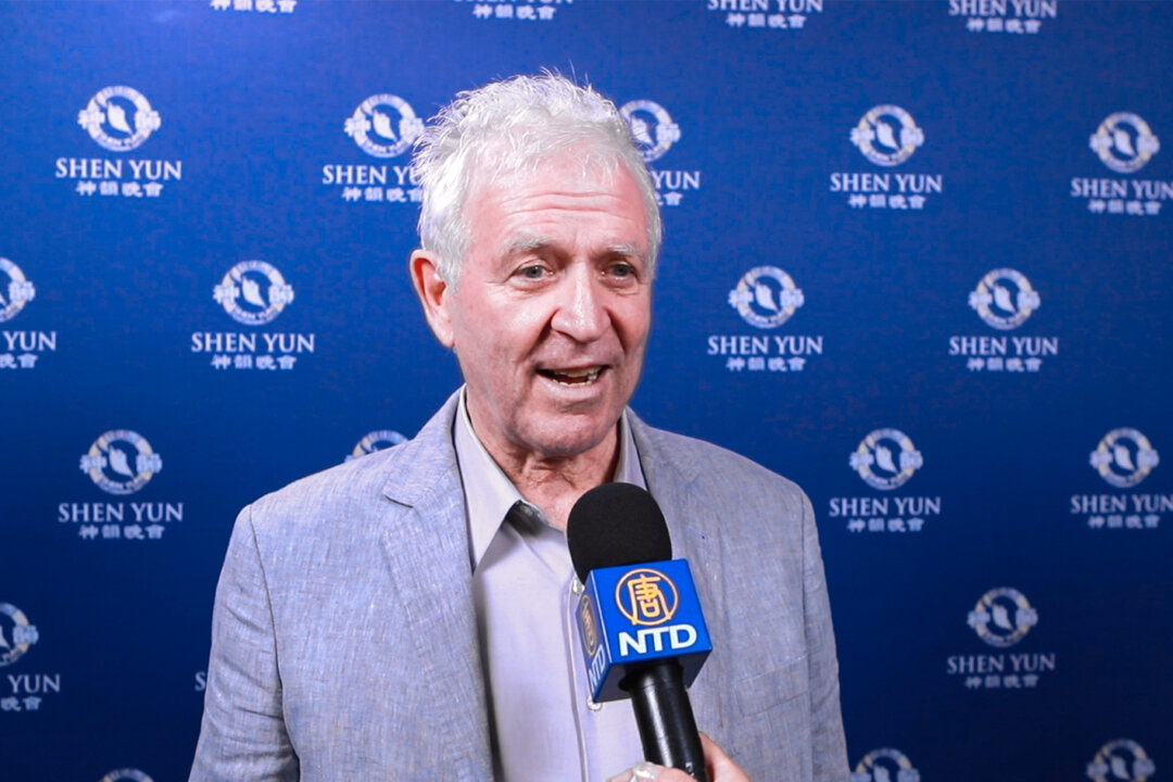 Paul Macneill, honorary associate professor at the University of Sydney, attends Shen Yun Performing Arts at the Capitol Theatre in Sydney, Australia, on March 6, 2020. (NTD Television)