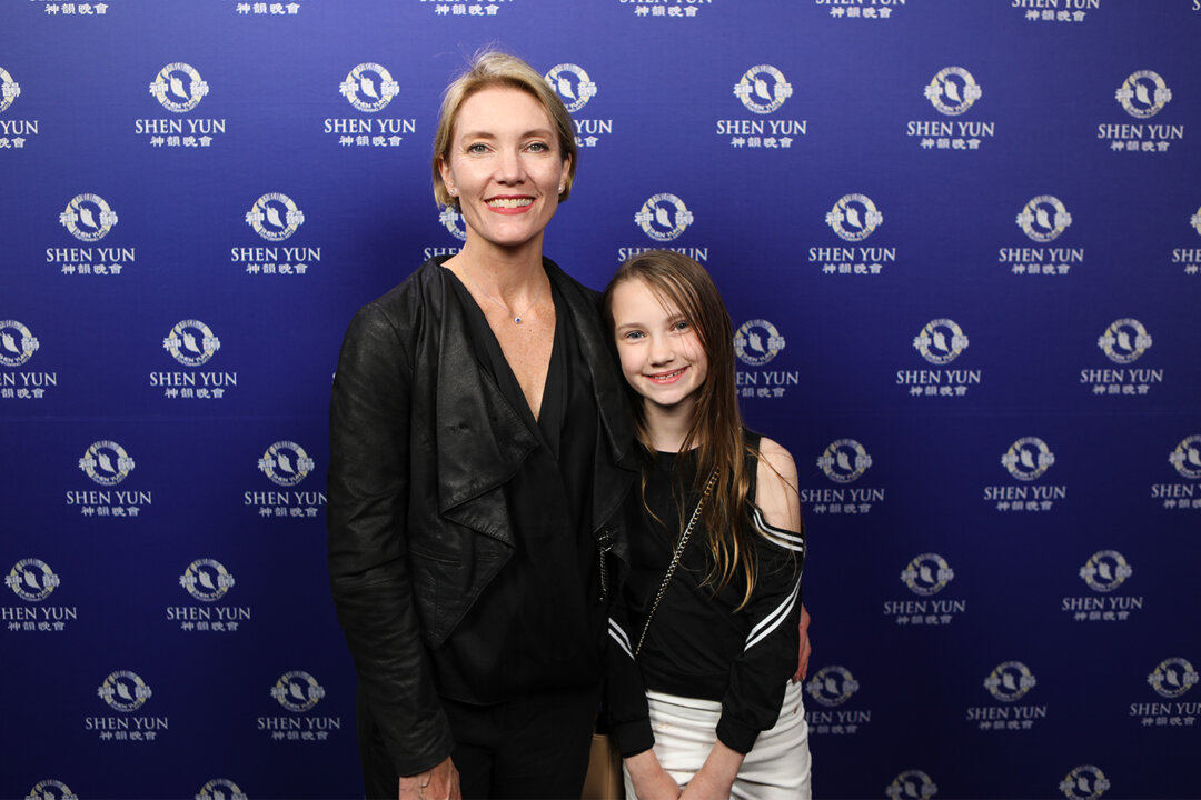 Leslie Bell, dancer and choreographer, attends Shen Yun Performing Arts with her daughter at the Capitol Theatre in Sydney, Australia, on March 6, 2020. (NTD Television)