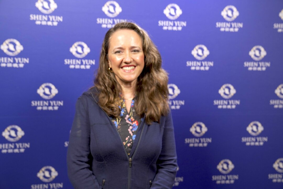 Sophie York, law lecturer, barrister and author, attends Shen Yun Performing Arts in Sydney, Australia, on March 7, 2020. (NTD Television)