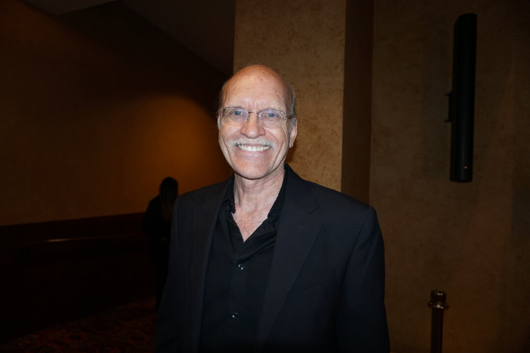 Flamenco guitarist Monte Perrault attended Shen Yun Performing Arts at the Phoenix Orpheum in Arizona, on March 7, 2020. (Yawen Hung/The Epoch Times)