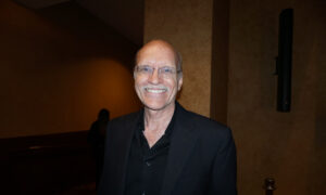 Professional Flamenco Guitarist Blown Away by Scale and Quality of Shen Yun’s Orchestra