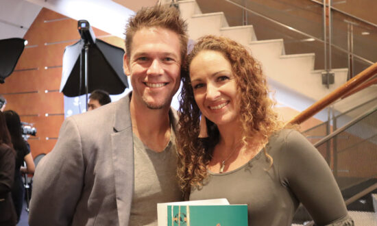 After 6 Hour Trip, Dancer Feels Blessed Seeing Shen Yun