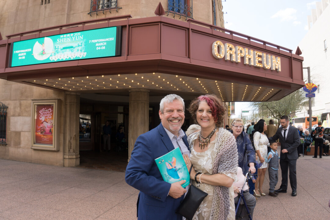 Jeff and Donna Meador attended Shen Yun Performing Arts for Donna's birthday in Phoenix, Arizona, on March 8, 2020. (Yawen Hung/The Epoch Times)