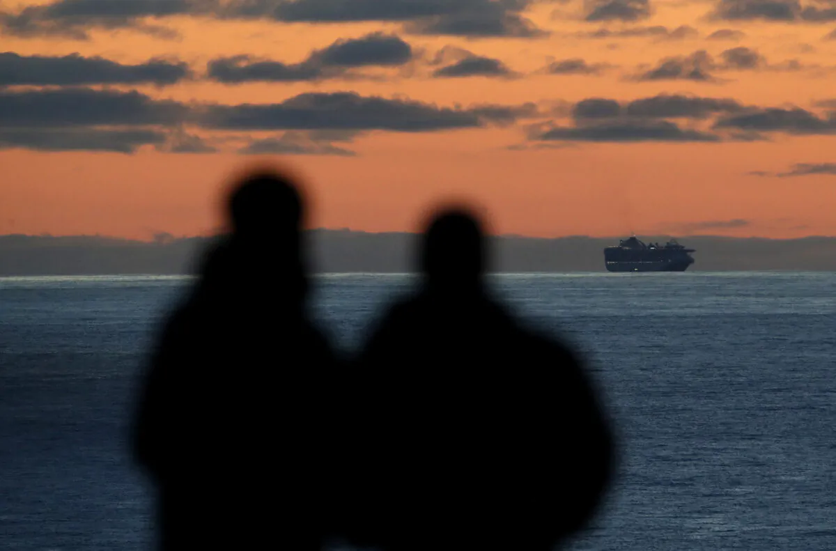 The Princess Cruises Grand Princess cruise ship sits off the coast of San Francisco on March 7, 2020. (Justin Sullivan/Getty Images)