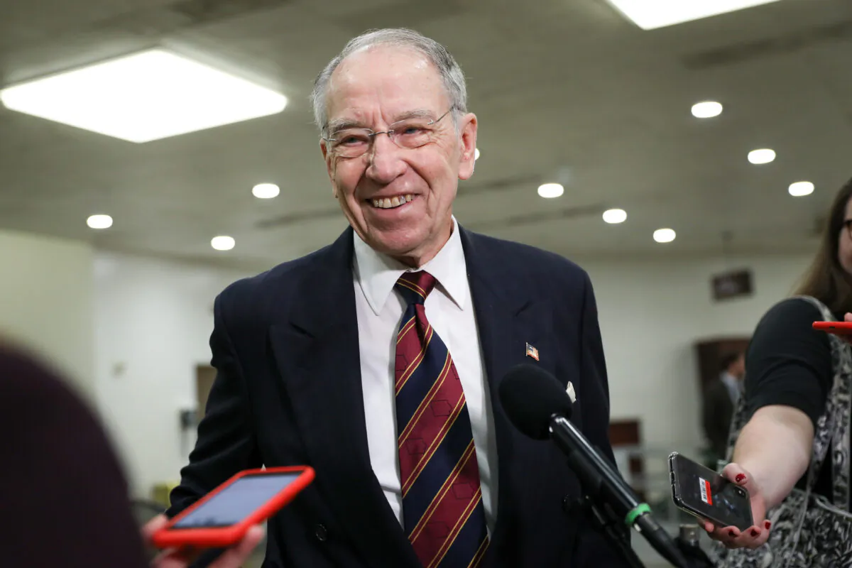 Sen. Chuck Grassley (R-Iowa) talks to the media in Washington on Feb. 3, 2020. (Charlotte Cuthbertson/The Epoch Times)