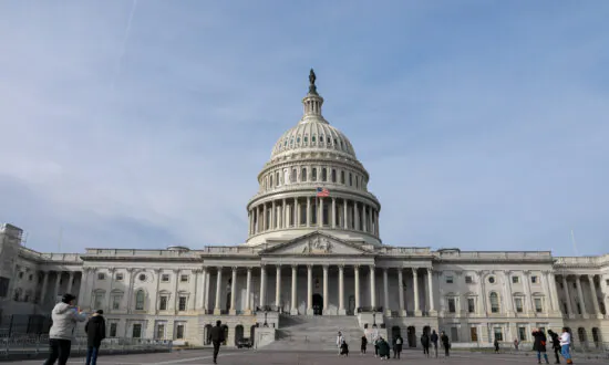 Senate Dems Block Small Business Relief Funding, Seek Billions for ‘Local Media’