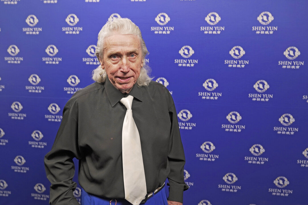 Ross Hutchinson, OAM (Medal of the Order of Australia), attends Shen Yun Performing Arts at the Capitol Theatre in Sydney, Australia, on March 11, 2020. (NTD Television)