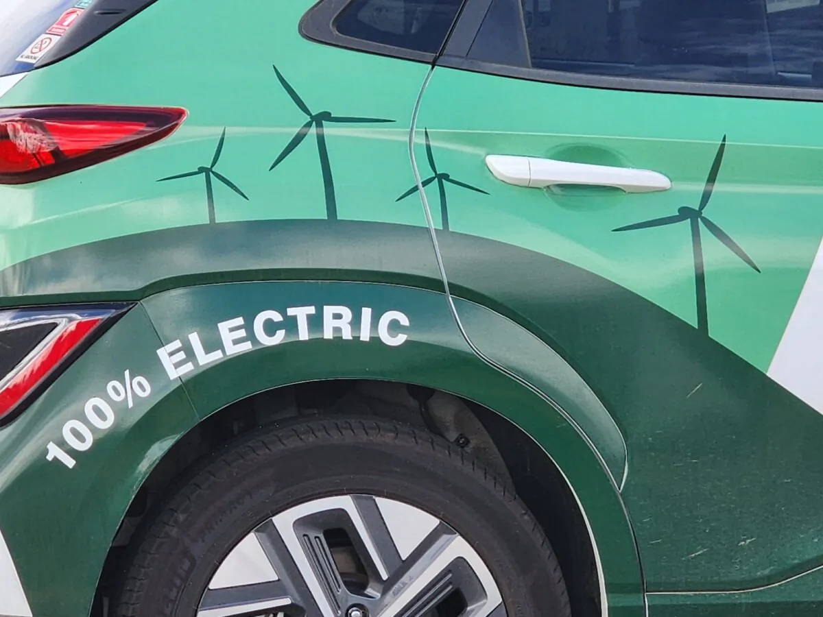 A car advertises its green credentials in Albany, Western Australia, on April 11, 2024. (Susan Mortimer/The Epoch Times)