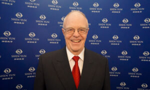 Voice Over Artist Says Shen Yun Is Wonderful, Loves It, His Fifth Time Attending