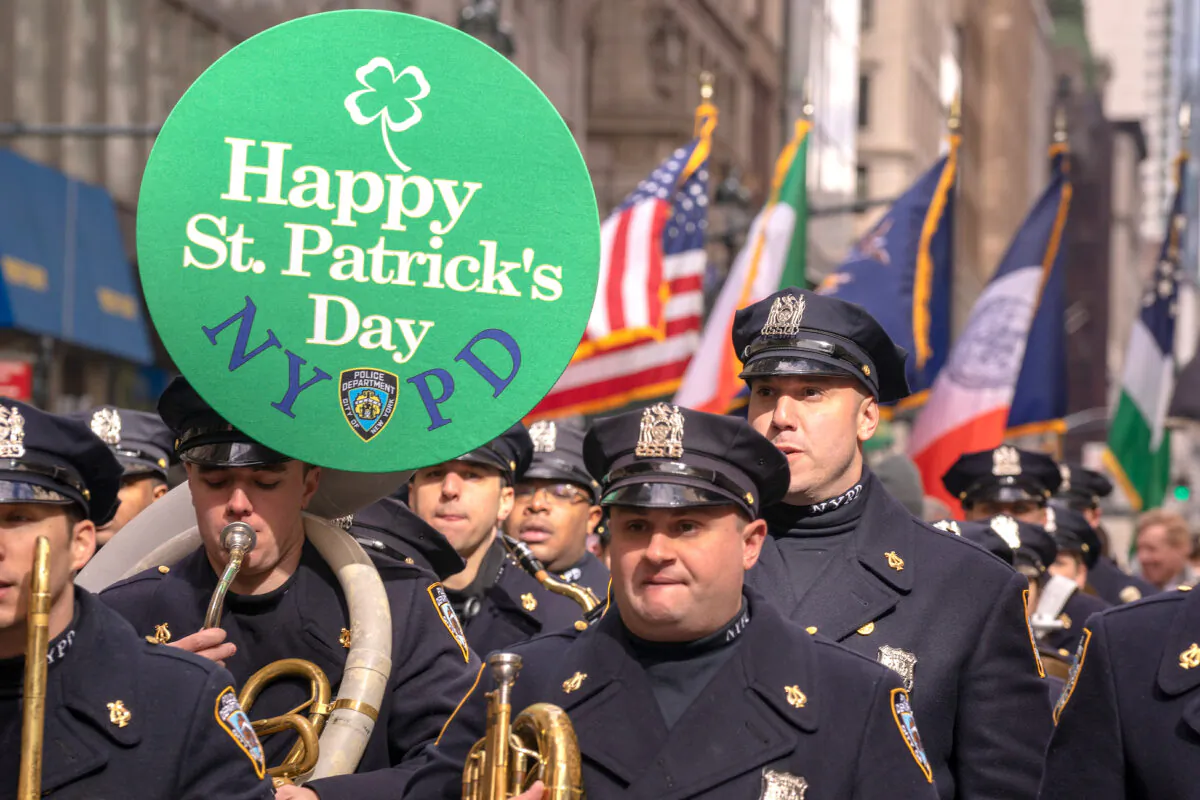 Hundreds of officers and service members gather for the 2019 annual St. Patrick's Day parade in New York City on March 16, 2019. (David Dee Delgado/Getty Images)