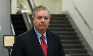 Trump in 'Good Spirits,' Asks About Barrett Hearing: Graham, McConnell